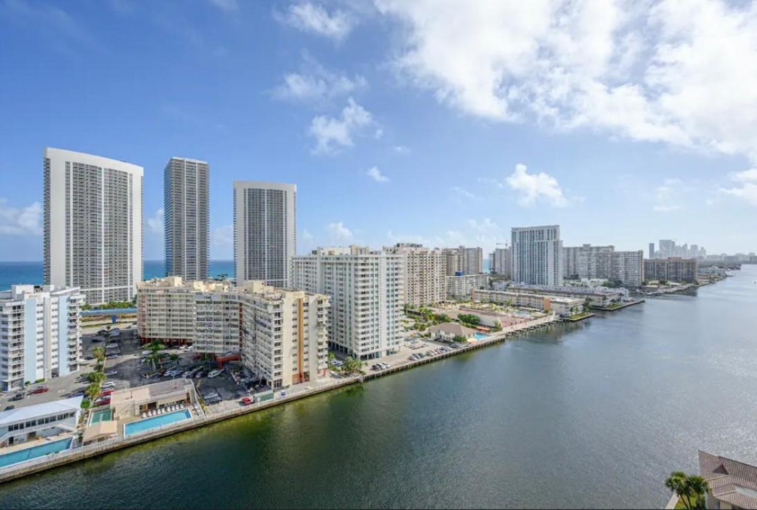 Stunning Penthouse Suite Waterfront 2Bd 2Ba Халландейл-Бич Экстерьер фото